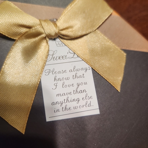 Soap Rose Flower Gift Box SET Plant Essential Oil Soap 18 Roses - Picture 3 of 4